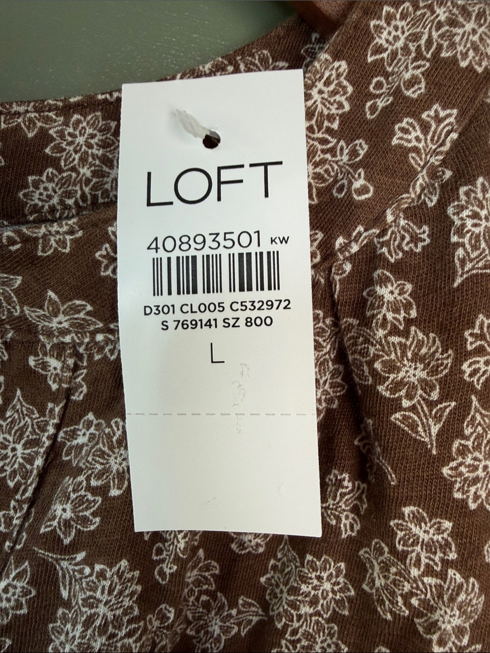 LOFT Brown Floral Split Neck Top - NWT - Picture 3 of 9